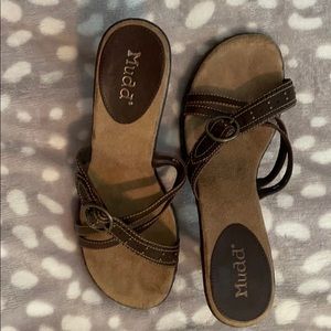 Never worn Mudd Sandals women’s 10